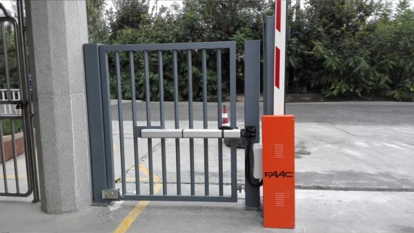 Access Control Gates for pedestrians-Single panel side-hung swing gate - Image 4